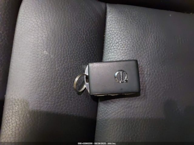 2023 VOLVO XC60 YV4L12RN0P1378969 Photo 10