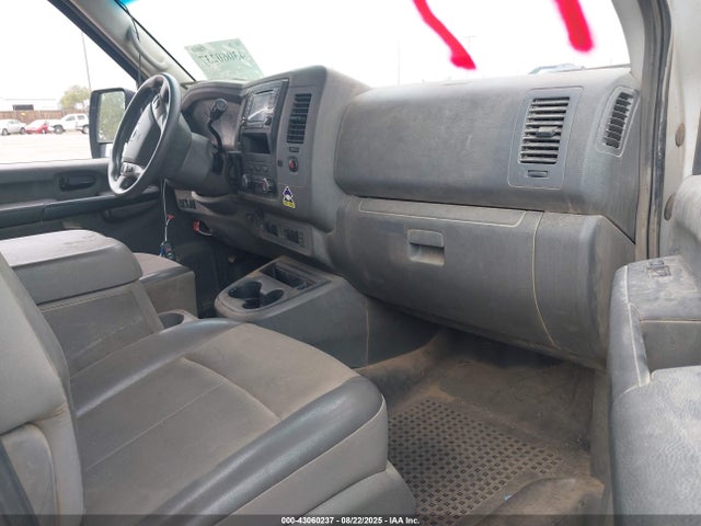 1N6BF0KY6JN814827 Nissan NV