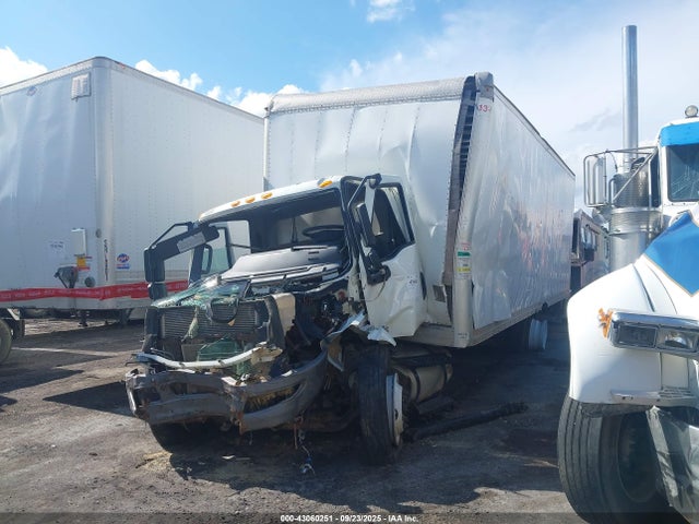 International B 6.7 2020 3HAEUMML7LL808449 Image 2