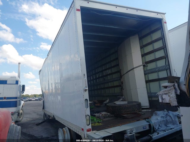 International B 6.7 2020 3HAEUMML7LL808449 Image 3