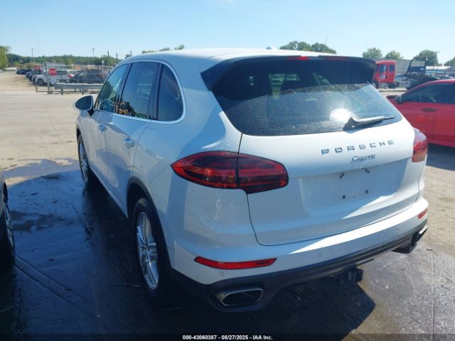 2018 PORSCHE CAYENNE WP1AA2A21JKA03684 Photo 2