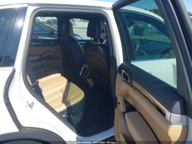 2018 PORSCHE CAYENNE WP1AA2A21JKA03684 Photo 7
