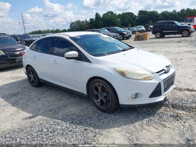 Ford Focus 2014 1FADP3F28EL278809 главное изображение