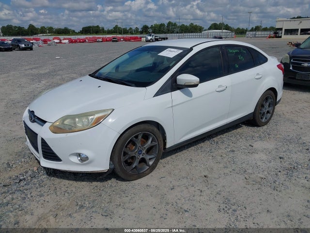 Ford Focus 2014 1FADP3F28EL278809 Image 2