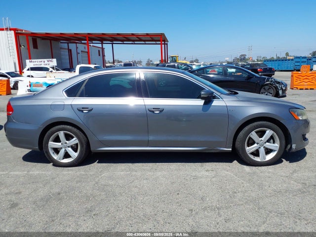Volkswagen Passat 2015 1VWAT7A33FC103642 Image 14