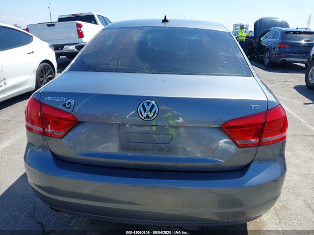Volkswagen Passat 2015 1VWAT7A33FC103642 Image 17