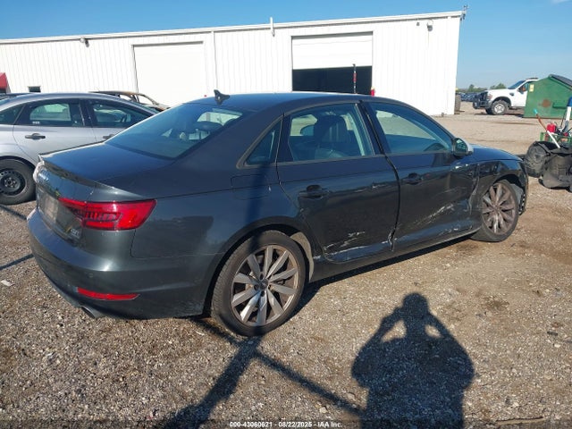 2017 AUDI A4 WAUANAF41HN001384 Photo 3