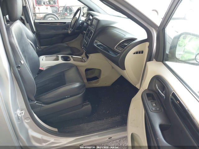 2C4RDGCG7JR325751 Dodge Grand Caravan