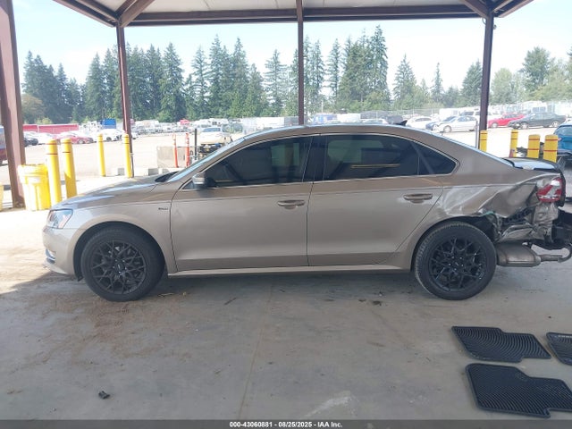 1VWAT7A36FC117308 Volkswagen Passat