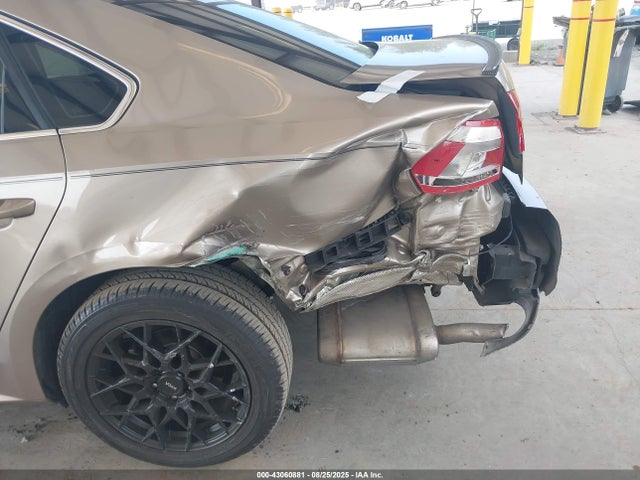 1VWAT7A36FC117308 Volkswagen Passat