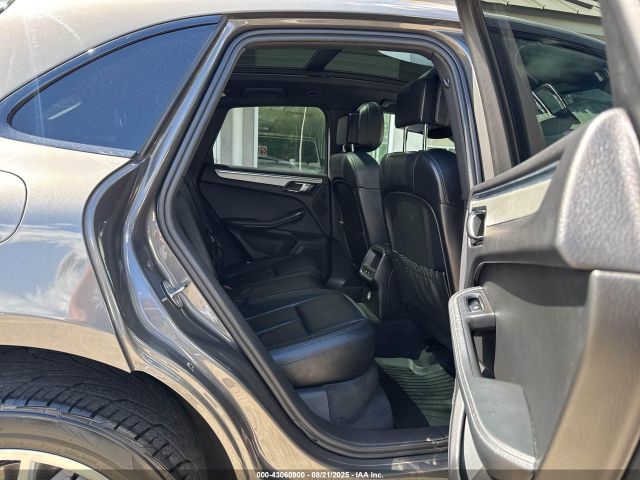 2015 PORSCHE MACAN WP1AB2A55FLB51524 Photo 7