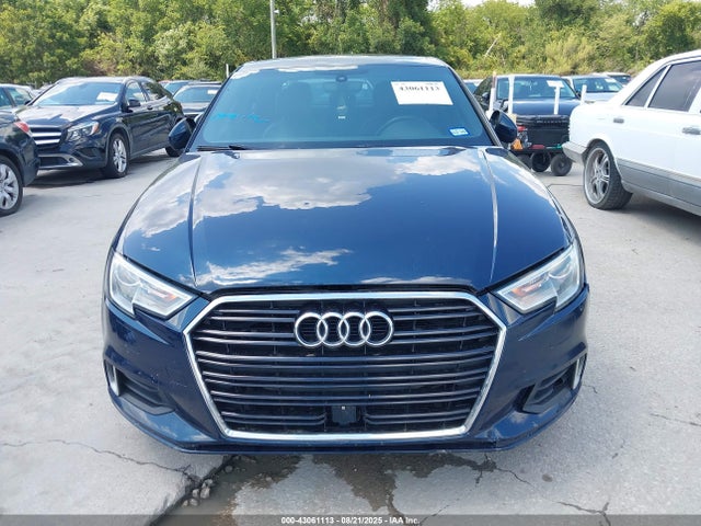 Audi A3 2018 WAUAUGFF3J1011077 Image 11