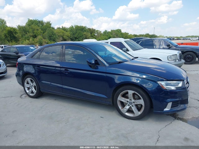 Audi A3 2018 WAUAUGFF3J1011077 Image 12