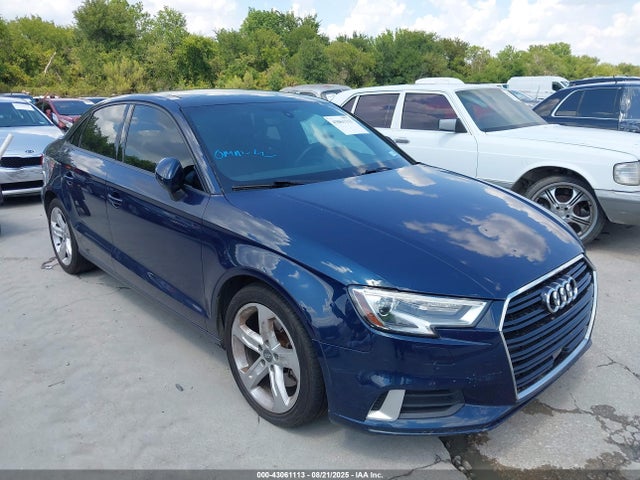 2018 AUDI A3 WAUAUGFF3J1011077 Photo 5