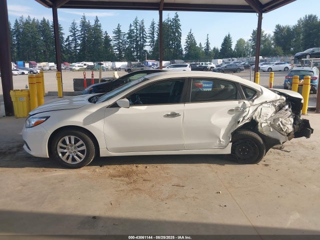 1N4AL3AP4HN355301 Nissan Altima