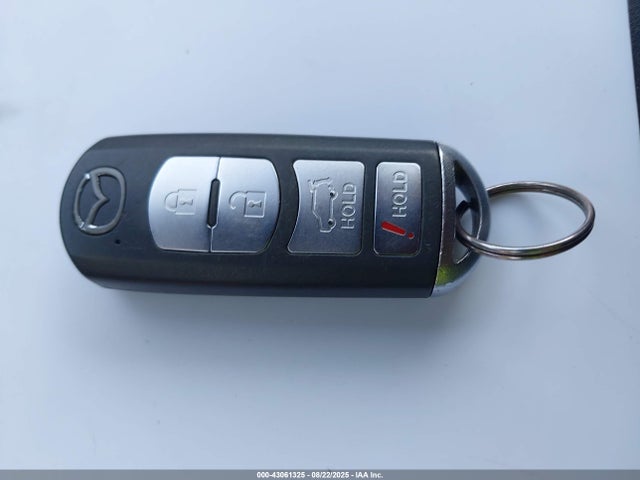 JM3TB2CV1E0426577 Mazda cav californoia
