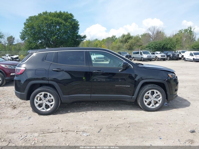 Jeep Compass 2024 3C4NJDAN9RT163573 Image 13