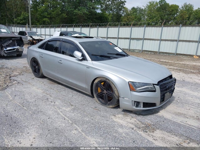 2011 AUDI A8 WAUAVAFD7BN006743