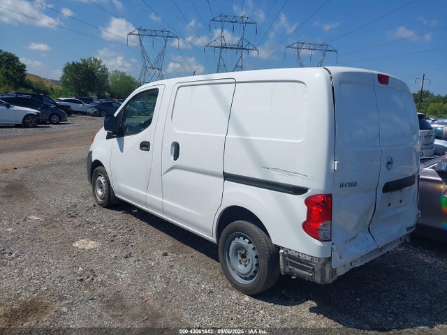 3N6CM0KN7JK703774 Nissan 2018