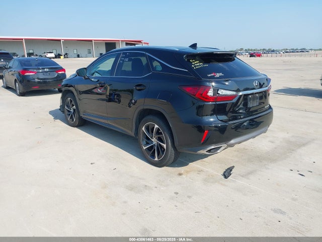Lexus 2017 2017 2T2ZZMCA1HC051609 Image 3