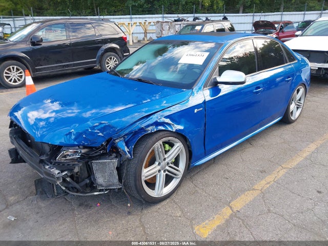 2010 AUDI S4 WAUDGAFL2AA022546 Photo 1