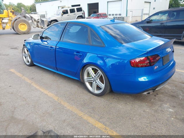 2010 AUDI S4 WAUDGAFL2AA022546 Photo 2