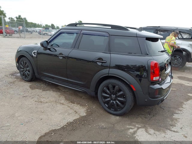 2017 MINI COUNTRYMAN WMZYT5C34H3D78980 Photo 2