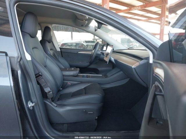 2023 TESLA MODEL Y 7SAYGDEE3PF812496 Photo 4
