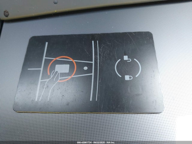 2025 TESLA MODEL 3 5YJ3E1EB9SF891571 Photo 10