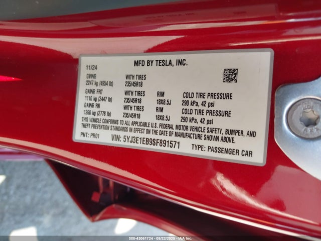 2025 TESLA MODEL 3 5YJ3E1EB9SF891571 Photo 8