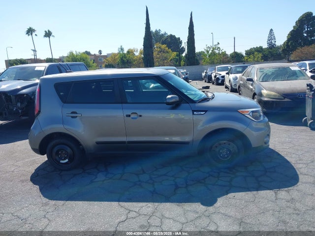 KIA g 2018 KNDJP3A55J7558737 Image 13