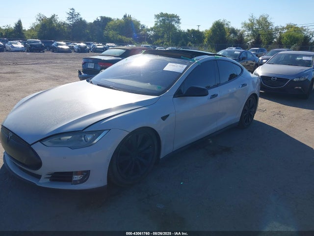2015 TESLA MODEL S 5YJSA1H21FFP76844 Photo 1