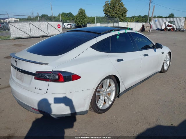 2015 TESLA MODEL S 5YJSA1H21FFP76844 Photo 3