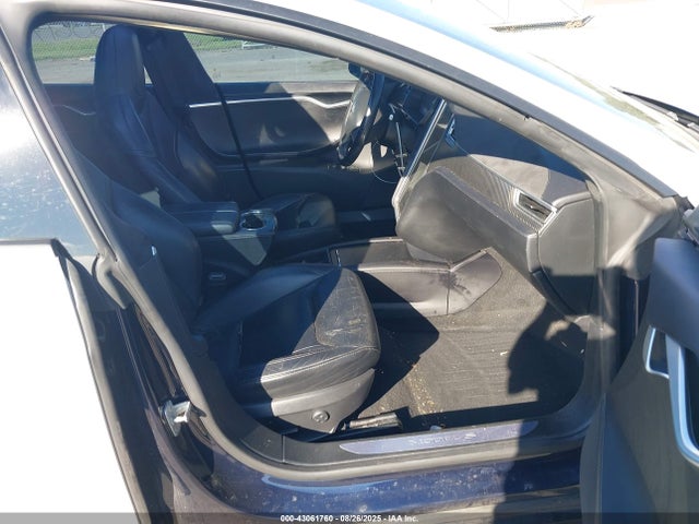 2015 TESLA MODEL S 5YJSA1H21FFP76844 Photo 4