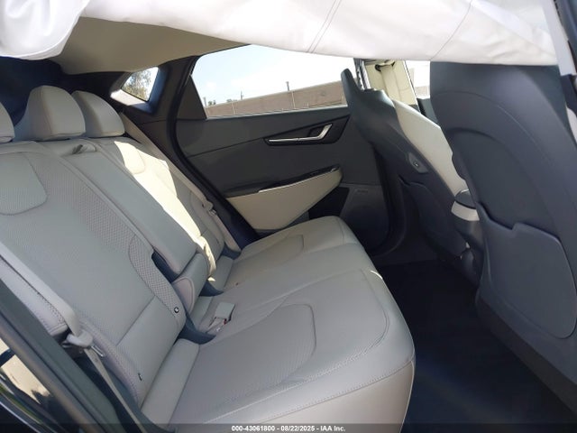 KNDC34LAXR5222805 KIA EV6