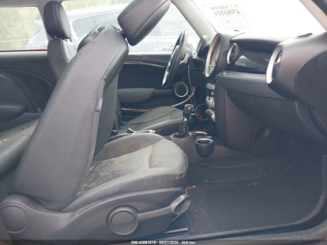 2008 MINI COOPER WMWMF33568TT63130 Photo 4