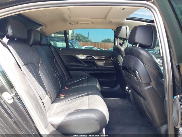 WBA7U2C00NCK89037 BMW 2022
