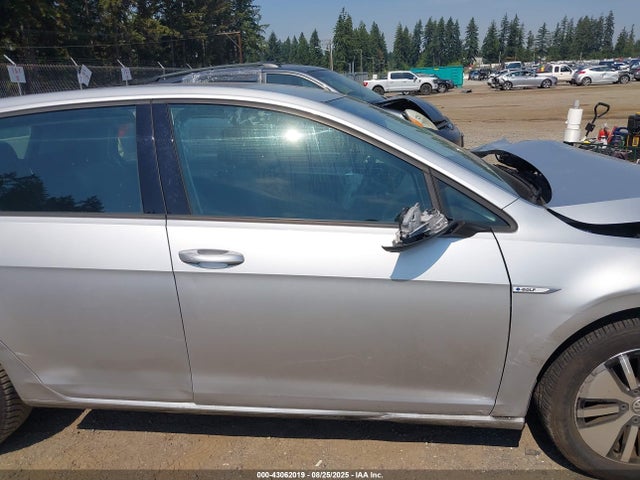 WVWKP7AU9GW910218 Volkswagen E-Golf