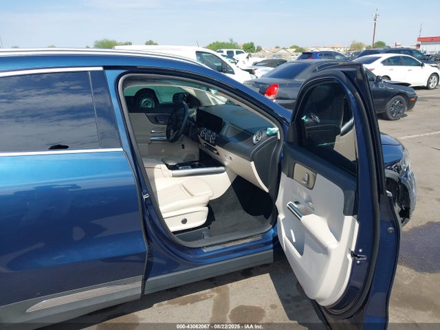W1N4N4GB3MJ159136 Mercedes-Benz m260