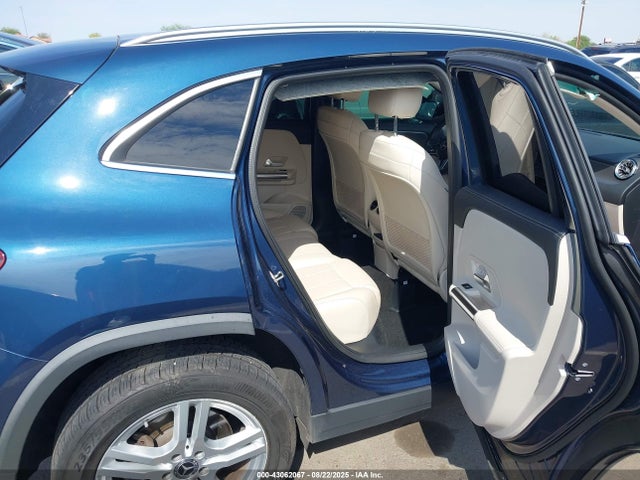 W1N4N4GB3MJ159136 Mercedes-Benz m260