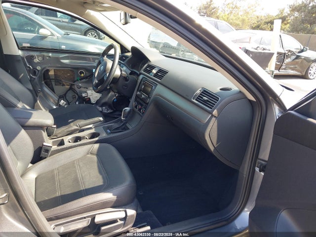 1VWBN7A36EC116656 Volkswagen Passat