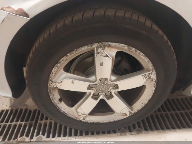 Продаж на аукціоні авто 2011 Audi Q5 3.2 Premium Plus, vin: WA1DKAFP4BA054849, номер лоту: 43062485