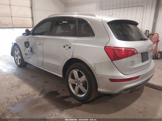 2011 AUDI Q5 WA1DKAFP4BA054849 Photo 2
