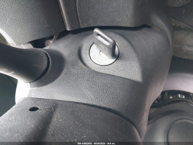3N1CN7AP0GL833560 Nissan 2016