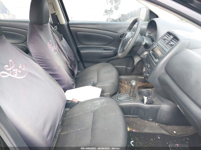3N1CN7AP0GL833560 Nissan 2016