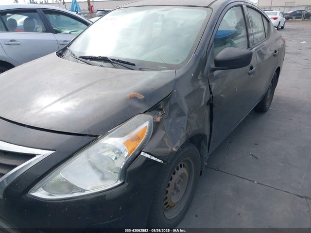 3N1CN7AP0GL833560 Nissan 2016