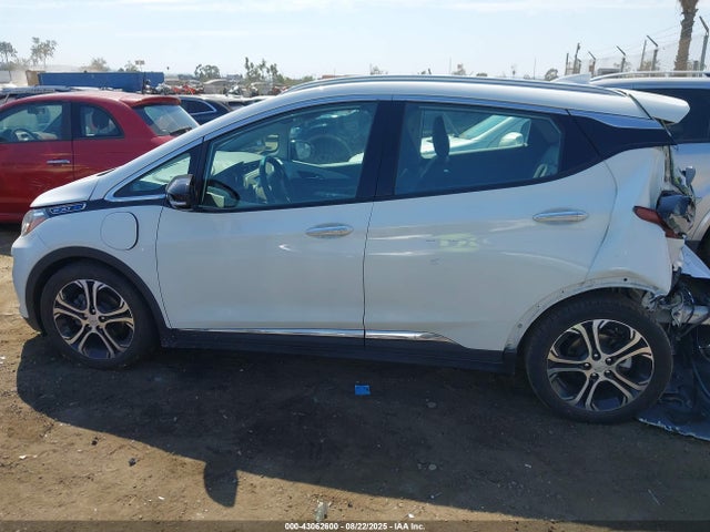 1G1FX6S06H4165537 Chevrolet 2017