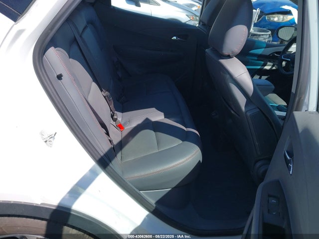 1G1FX6S06H4165537 Chevrolet 2017
