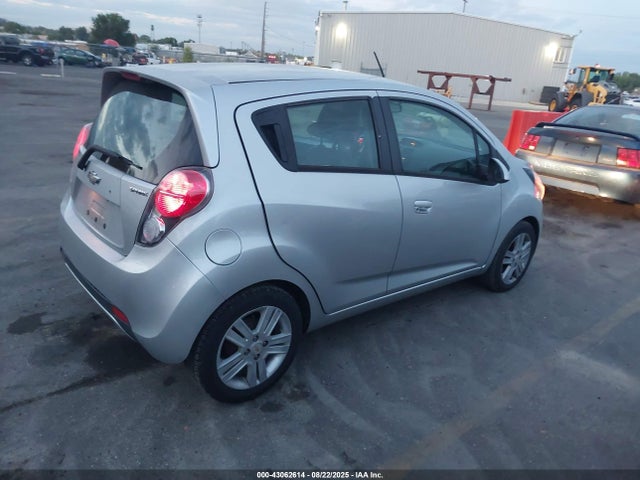 Chevrolet ll0 2014 KL8CD6S98EC516573 Image 4