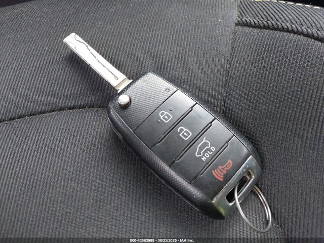 KIA dohc gdi nu 2015 KNDJP3A59F7798915 Image 11